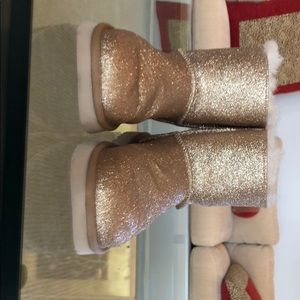 Mini Ugg boots, size 6, gold glitter